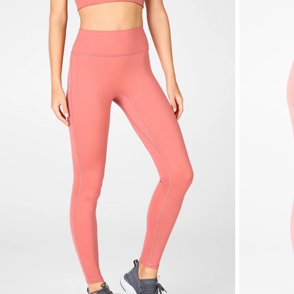 Fabletics Trinity - Picture 3 of 12